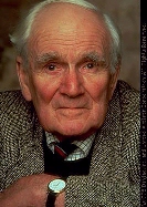 Desmond Llewelyn